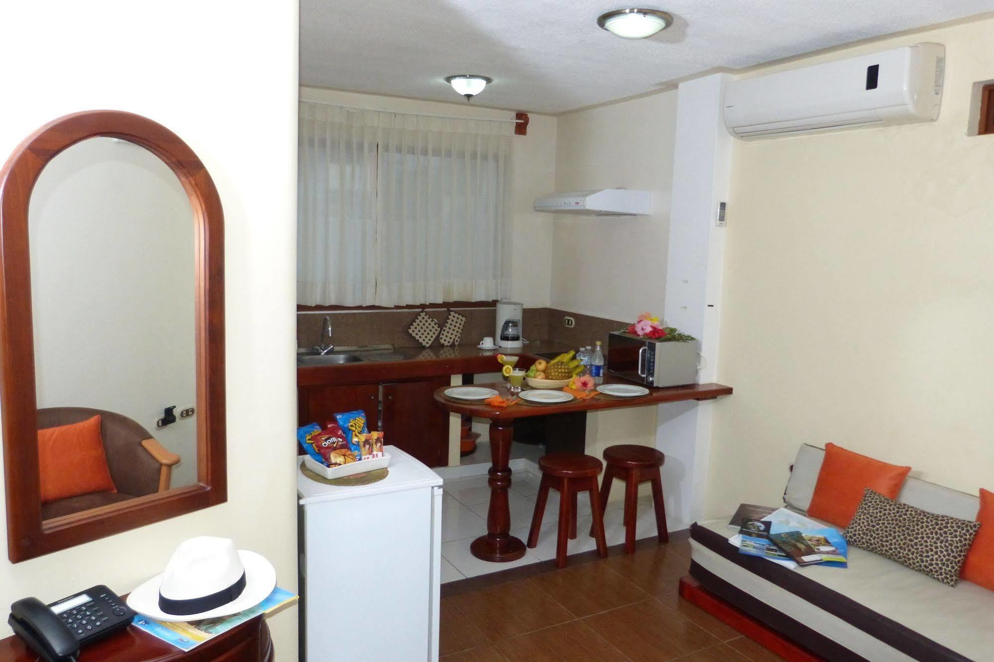 Hotel Palace Galapagos Puerto Ayora  Dış mekan fotoğraf