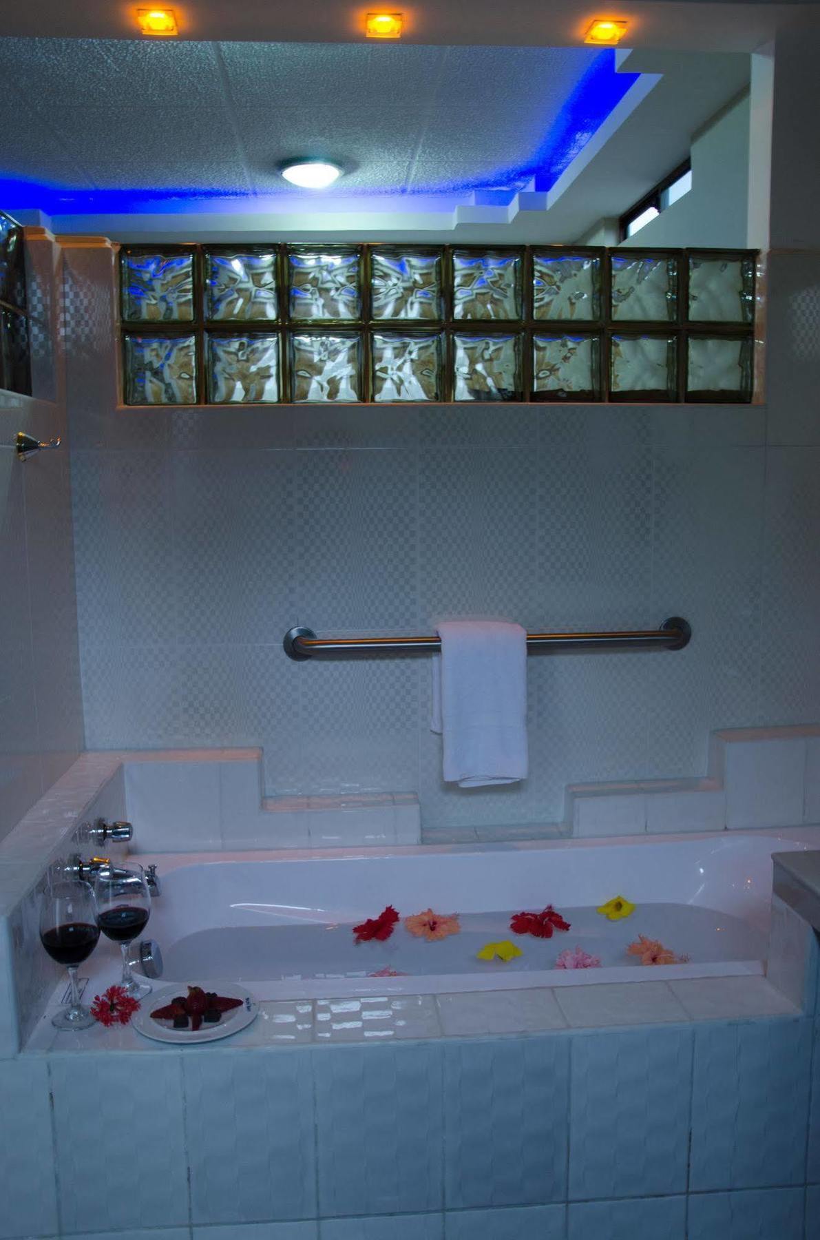 Hotel Palace Galapagos Puerto Ayora  Dış mekan fotoğraf
